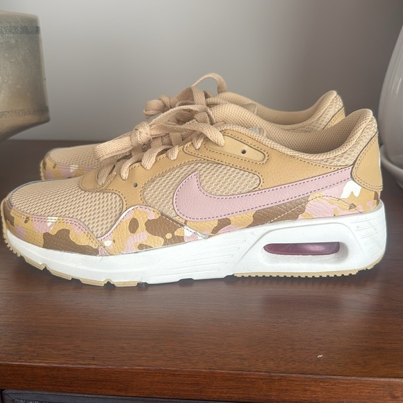 NEW Nike Air Max SC US 8.5 Women's Beige and Pink Camo Sneakers - Picture 4 of 7